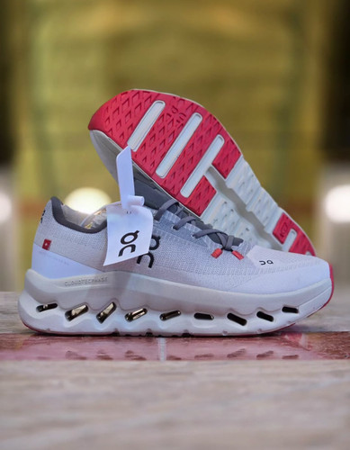 کتونی کیوسی آنرانینگ کلودتیلت 2 لووه /On Running Cloudtilt 2 Loewe/ساخت ویتنام/سایز ۴۰الی 45/فروش تکی و عمده