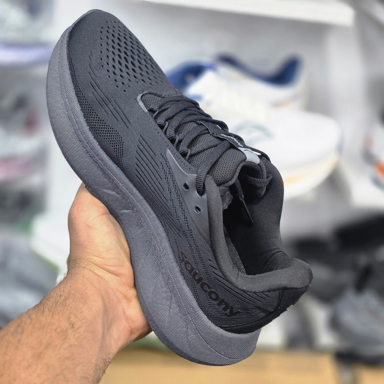 کتونی رانینگ و پیاده روی ساکونی مدل راید ۱۸ Saucony Ride 18 / ضمانت کیفیت کالا / فروش عمده و تک / سایز بندی ۴۰ ۴۱ ۴۲ ۴۳ ۴۴ ۴۵