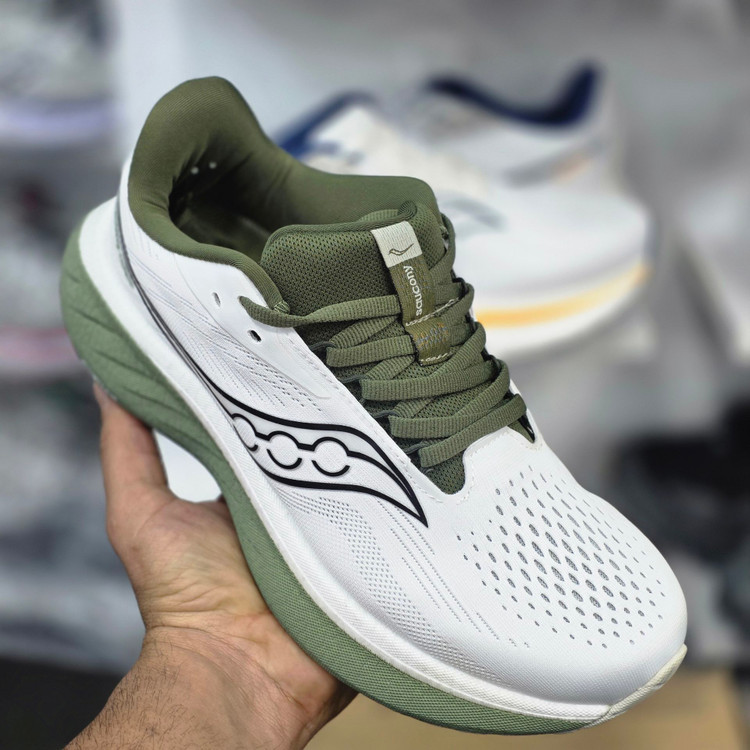 کتونی رانینگ و پیاده روی ساکونی مدل راید ۱۸ Saucony Ride 18 / ضمانت کیفیت کالا / فروش عمده و تک / سایز بندی ۴۰ ۴۱ ۴۲ ۴۳ ۴۴ ۴۵