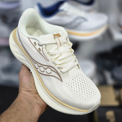 کتونی رانینگ و پیاده روی ساکونی مدل راید ۱۸ Saucony Ride 18 / ضمانت کیفیت کالا / فروش عمده و تک / سایز بندی ۴۰ ۴۱ ۴۲ ۴۳ ۴۴ ۴۵