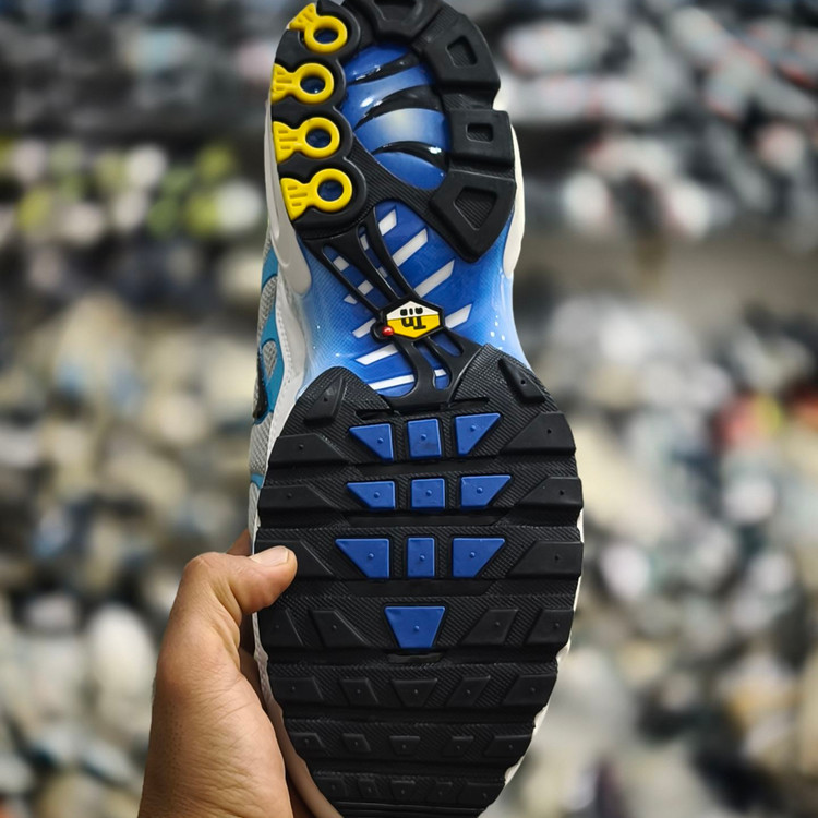 کفش اسپرت نایک ایر مکس پلاس nike air max plus sesame / اصل ویتنام / کیفیت مستر کوالیتی / سایز ۴۰ الی ۴۵