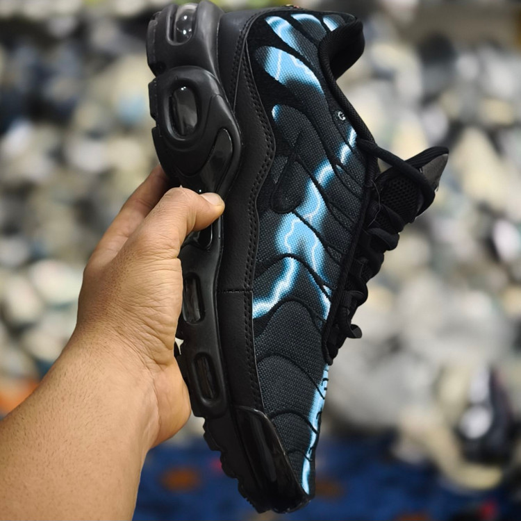 کفش اسپرت نایک ایر مکس پلاس nike air max plus sesame / اصل ویتنام / کیفیت مستر کوالیتی / سایز ۴۰ الی ۴۵