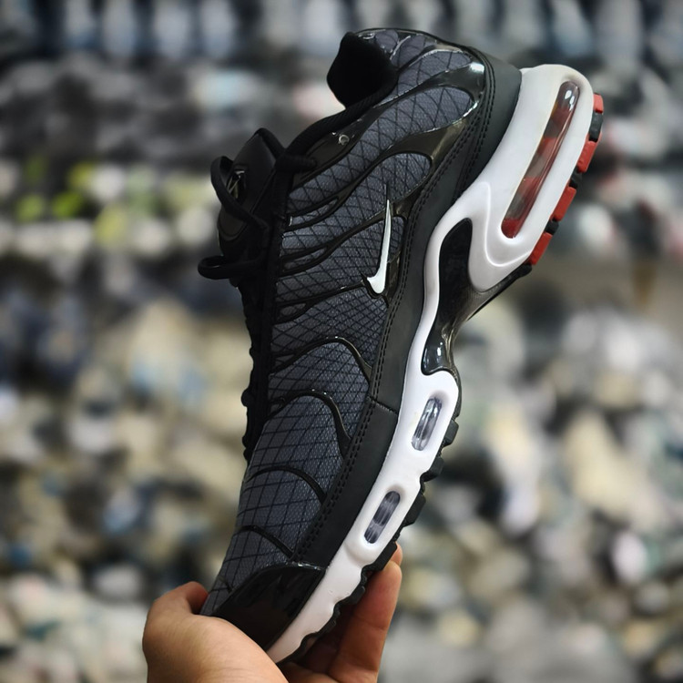 کفش اسپرت نایک ایر مکس پلاس nike air max plus sesame / اصل ویتنام / کیفیت مستر کوالیتی / سایز ۴۰ الی ۴۵