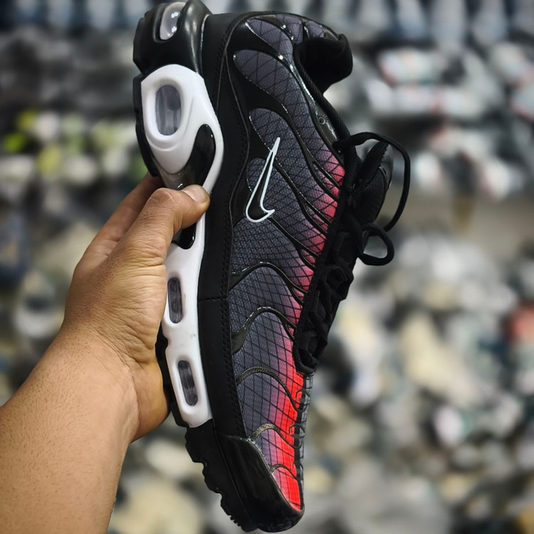 کفش اسپرت نایک ایر مکس پلاس nike air max plus sesame / اصل ویتنام / کیفیت مستر کوالیتی / سایز ۴۰ الی ۴۵