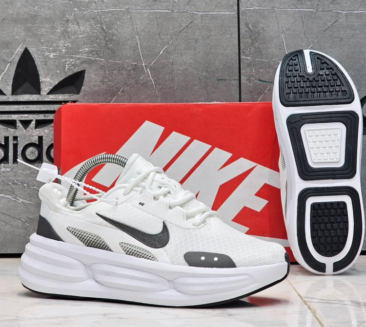 کتونی نایکی رانینگ با زیره طبی نرم و سبک Nike vietnamسایز ۴۰ الی ۴۵،ساخت ویتنام فروش تکی و عمده ضمانت و کیفیت کالا مستر کوالیتی A