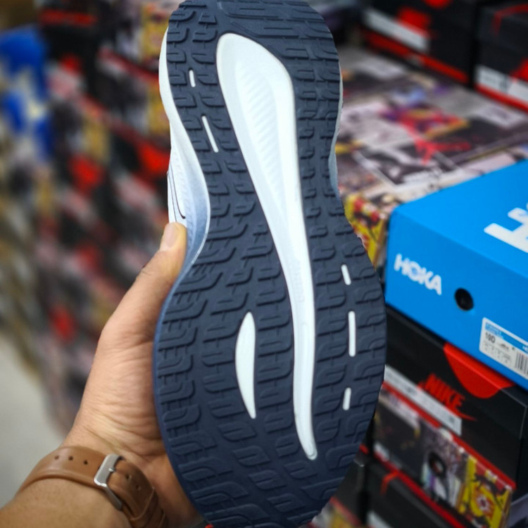 کتونی میزانو آسترو پلاس Mizuno astro plus / ضمانت ویتنامی و کیفیت / سایز ۴۰ الی ۴۵