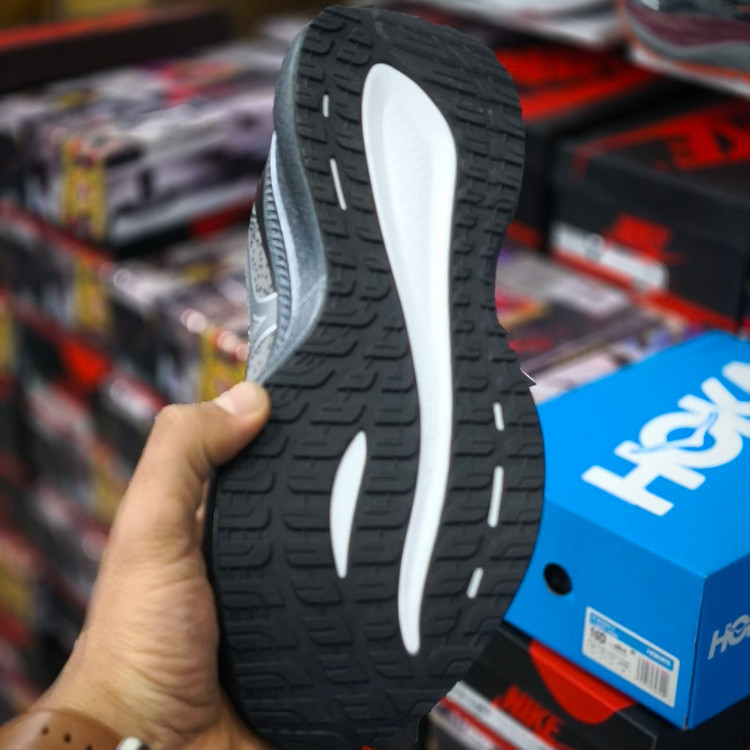 کتونی میزانو آسترو پلاس Mizuno astro plus / ضمانت ویتنامی و کیفیت / سایز ۴۰ الی ۴۵