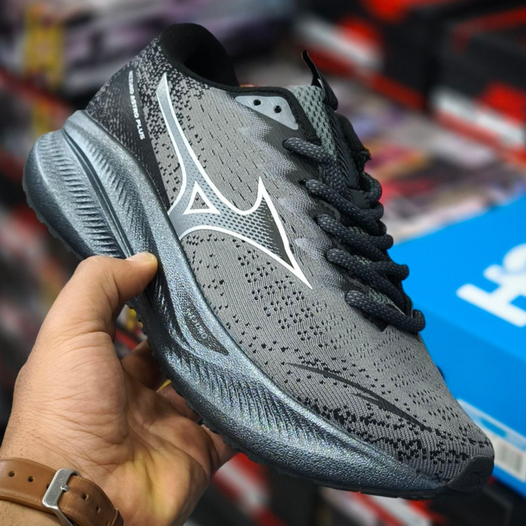 کتونی میزانو آسترو پلاس Mizuno astro plus / ضمانت ویتنامی و کیفیت / سایز ۴۰ الی ۴۵