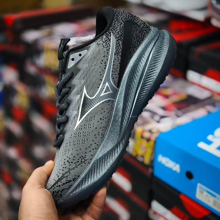 کتونی میزانو آسترو پلاس Mizuno astro plus / ضمانت ویتنامی و کیفیت / سایز ۴۰ الی ۴۵