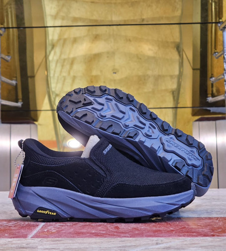 کتونی ویتنامی طبی و سبک اسکیچرزSkechers vietnam ساخت ویتنام . فروش تکی و عمده.سایز ۴۰الی ۴۵