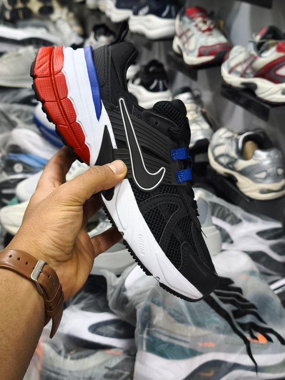 خرید کتونی نایک کشلون v2kساخت ویتنام فروش تکی و عمده ، سایز 40الی ۴۵.Nike wmns V2k Run Year of the Dragon womens