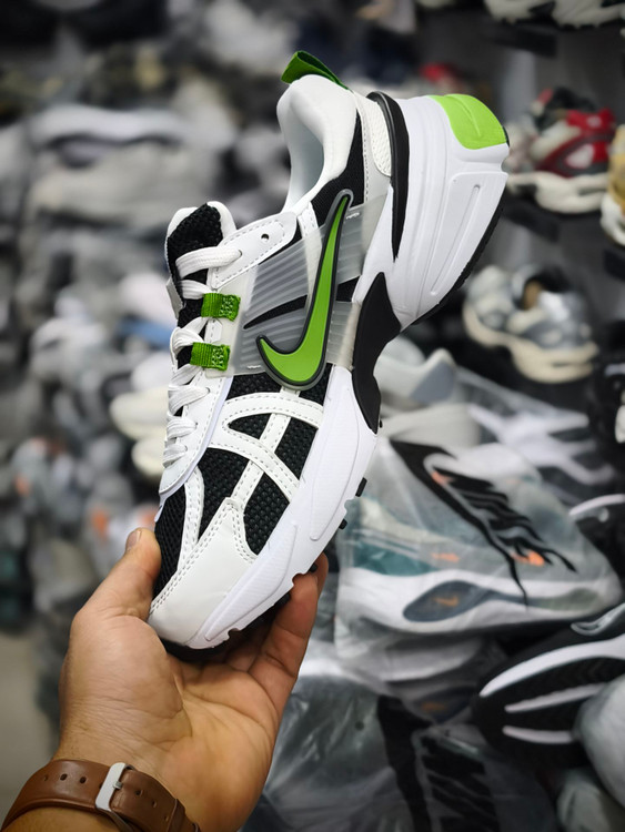 خرید کتونی نایک کشلون v2kساخت ویتنام فروش تکی و عمده ، سایز 40الی ۴۵.Nike wmns V2k Run Year of the Dragon womens