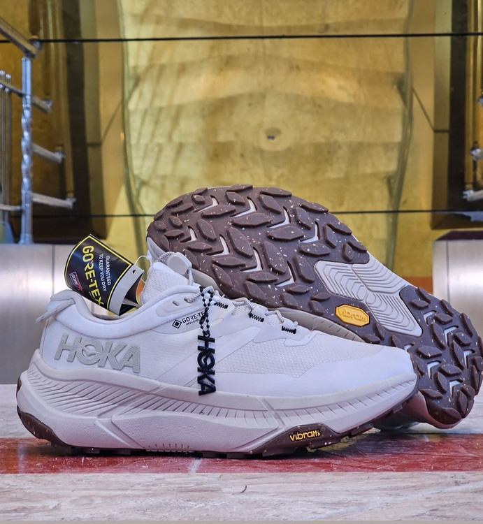 خرید پر فروش کتونی هوکا ترانسپورتHoka Transport. گورتکس ضد اب ساخت ویتنام سایز۴۰ تا ۴۵، فروش تکی و عمده.