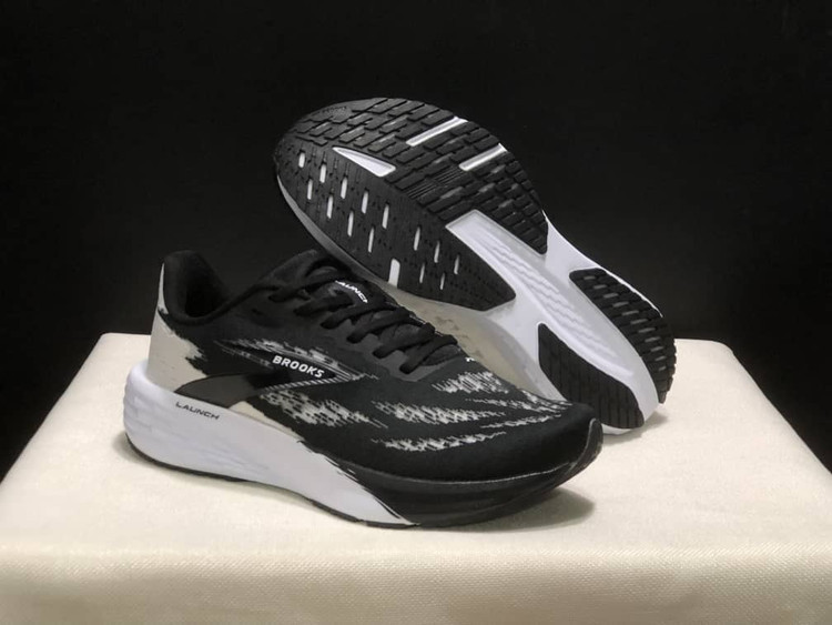 کتونی ویتنامی رانینگ و پیاده روی بروکس لانچ ست زنانه مردانه / Brooks lunch 11 / ضمانت کیفیت کالا / سایز ۳۸ الی ۴۵