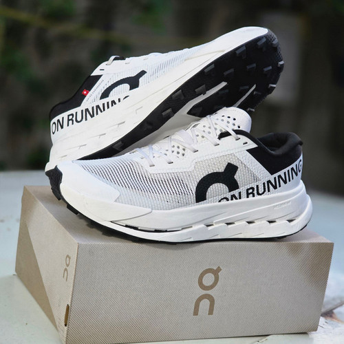 خرید کفش دویدن QC On Running با فوم Helion HF مدل توری | دوام و راحتی در تمام طول مسیر | سایز ۳۸ الی ۴۵