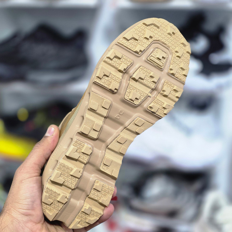 خرید کتونی کیوسی کلود هوریزون ساخت ویتنام سایز ۴۰ تا ۴۵ فروش تکی و عمده .QC On cliudhorizon vietnam ضمانت کالا و تعویض سایز