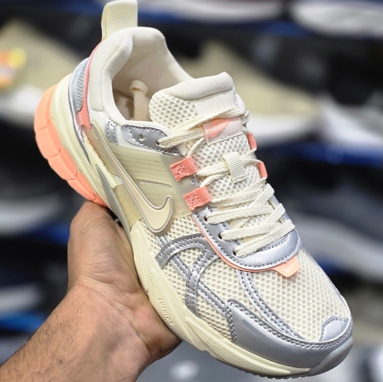 کتونی نایک وی تو کی Nike V2k Run /سایز 37الی۴۵ساخت ویتنام | باجعبه بارکد دار