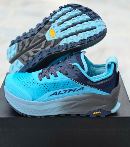 کتونی ویتنامی آلترا مدل المپوس ۶/ altra Olympus 6/ساخت ویتنام /سایز ۳۹الی۴۶/ زیره ویبرام /ضمانت