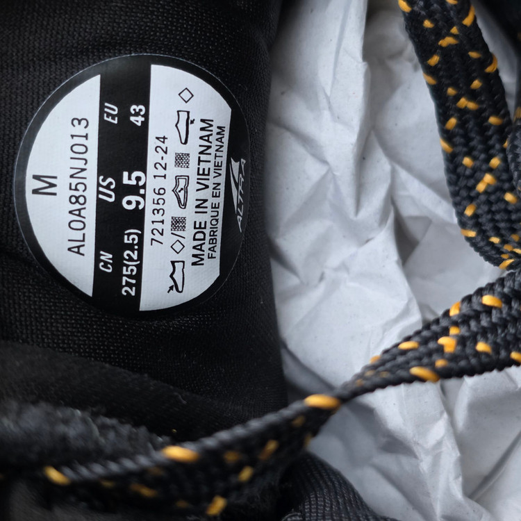 کتونی ویتنامی آلترا مدل المپوس ۶/ altra Olympus 6/ساخت ویتنام /سایز ۳۹الی۴۶/ زیره ویبرام /ضمانت