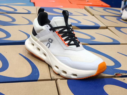 کتونی آن رانینگ مسترکوالیتی | سایز ۴۰ الی ۴۵ | On Running Cloud tehساخت ویتنام/فروش تکی و عمده