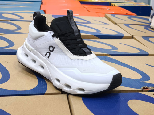 کتونی آن رانینگ مسترکوالیتی | سایز ۴۰ الی ۴۵ | On Running Cloud tehساخت ویتنام/فروش تکی و عمده