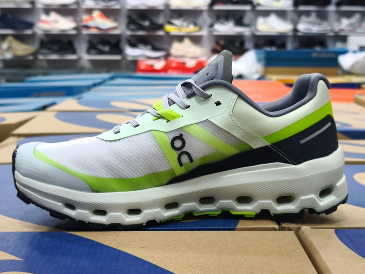 کتونی آن رانینگ مسترکوالیتی | سایز ۴۰ الی ۴۵ | On Running Cloud tehساخت ویتنام/فروش تکی و عمده