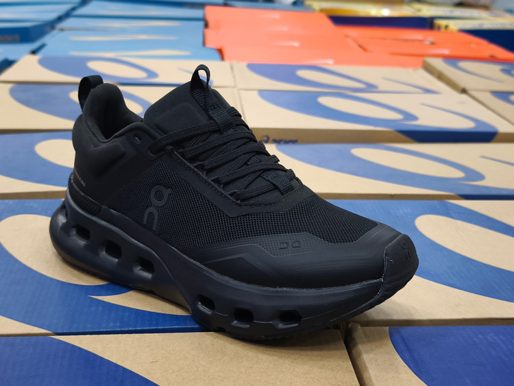 کتونی آن رانینگ مسترکوالیتی | سایز ۴۰ الی ۴۵ | On Running Cloud tehساخت ویتنام/فروش تکی و عمده