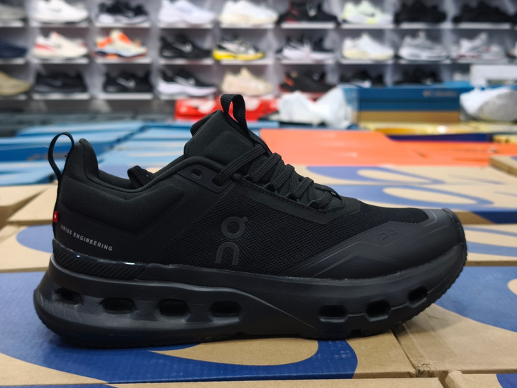 کتونی آن رانینگ مسترکوالیتی | سایز ۴۰ الی ۴۵ | On Running Cloud tehساخت ویتنام/فروش تکی و عمده