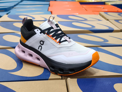 کتونی آن رانینگ مسترکوالیتی | سایز ۴۰ الی ۴۵ | On Running Cloud tehساخت ویتنام/فروش تکی و عمده