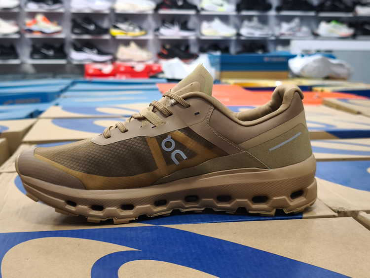 کتونی آن رانینگ مسترکوالیتی | سایز ۴۰ الی ۴۵ | On Running Cloud tehساخت ویتنام/فروش تکی و عمده