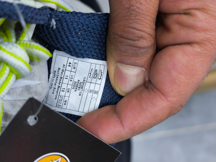 کفش کتونی لاسپورتیوا اکاشا ساخت کشور ایتالیا سایز / 40 تا 45 / La sportiva Akasha