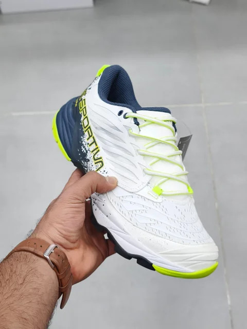 کفش کتونی لاسپورتیوا اکاشا ساخت کشور ایتالیا سایز / 40 تا 45 / La sportiva Akasha