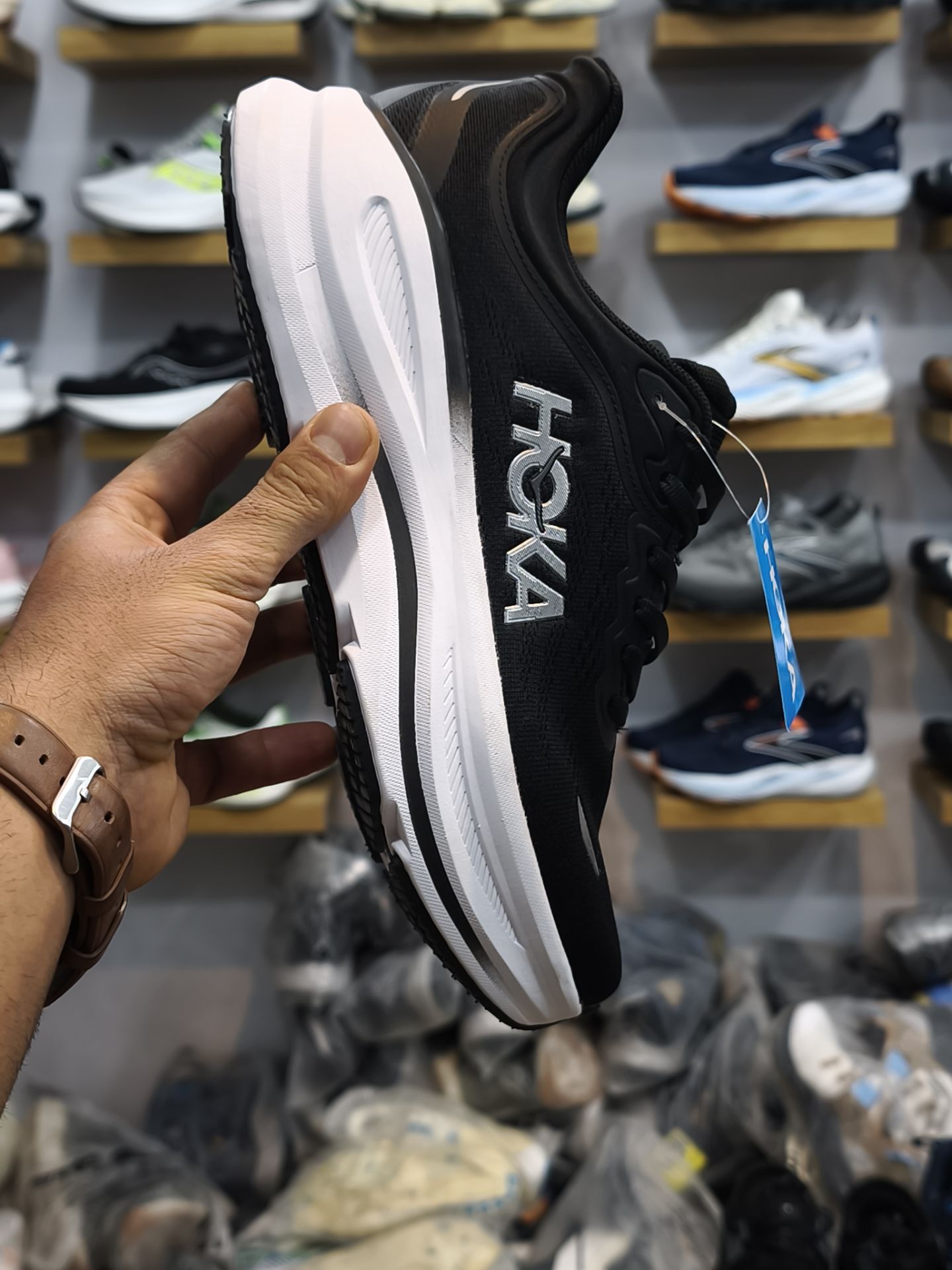 کتونی رانینگ هوکا باندی 9 مسترکوالیتی /سایز 40 تا 45/Hoka Bondi 9/فروش عمده و تک