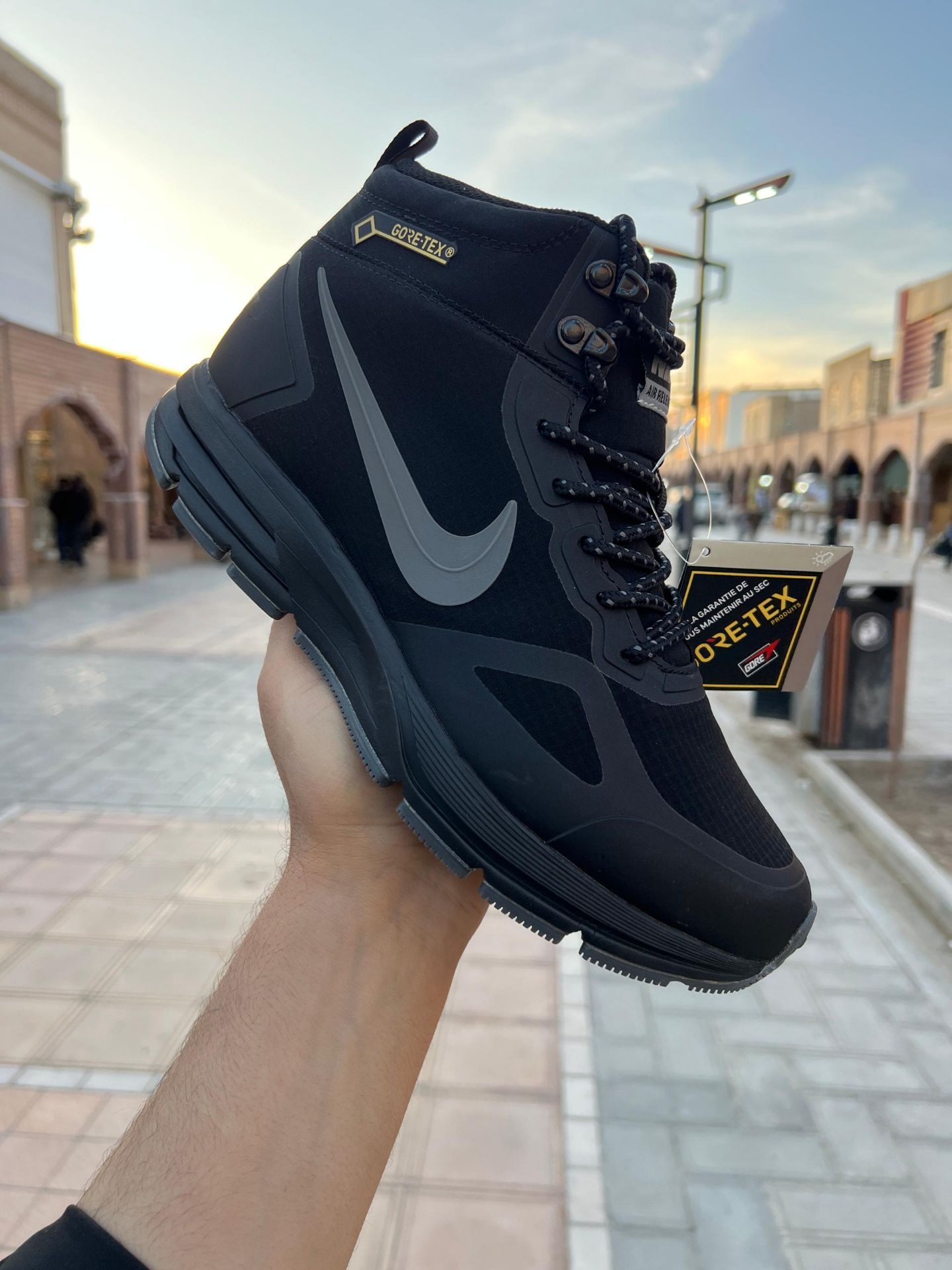 بوت مرل گورتکس /سایز ۴۰ الی ۴۵ / زیره ویبرام / Merrell Moab 3 Mid GTX