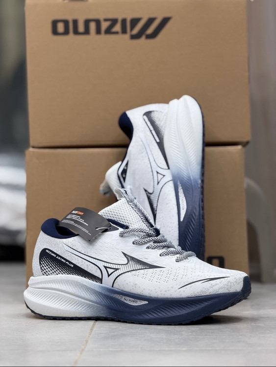 کتونی میزانو آسترو پلاس Mizuno astro plus /ساخت ویتنام ضمانت وکیفیت مستر A / سایز ۴۰ الی ۴۵