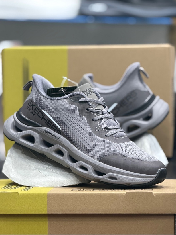کتونی اسکیچرز اسلیپ گو ران اسلیپ اینز/Skechers GOwalk Slip-ins/ساخت ویتنام/فروش عمده و تک/سایز ۴۰ تا۴۵
