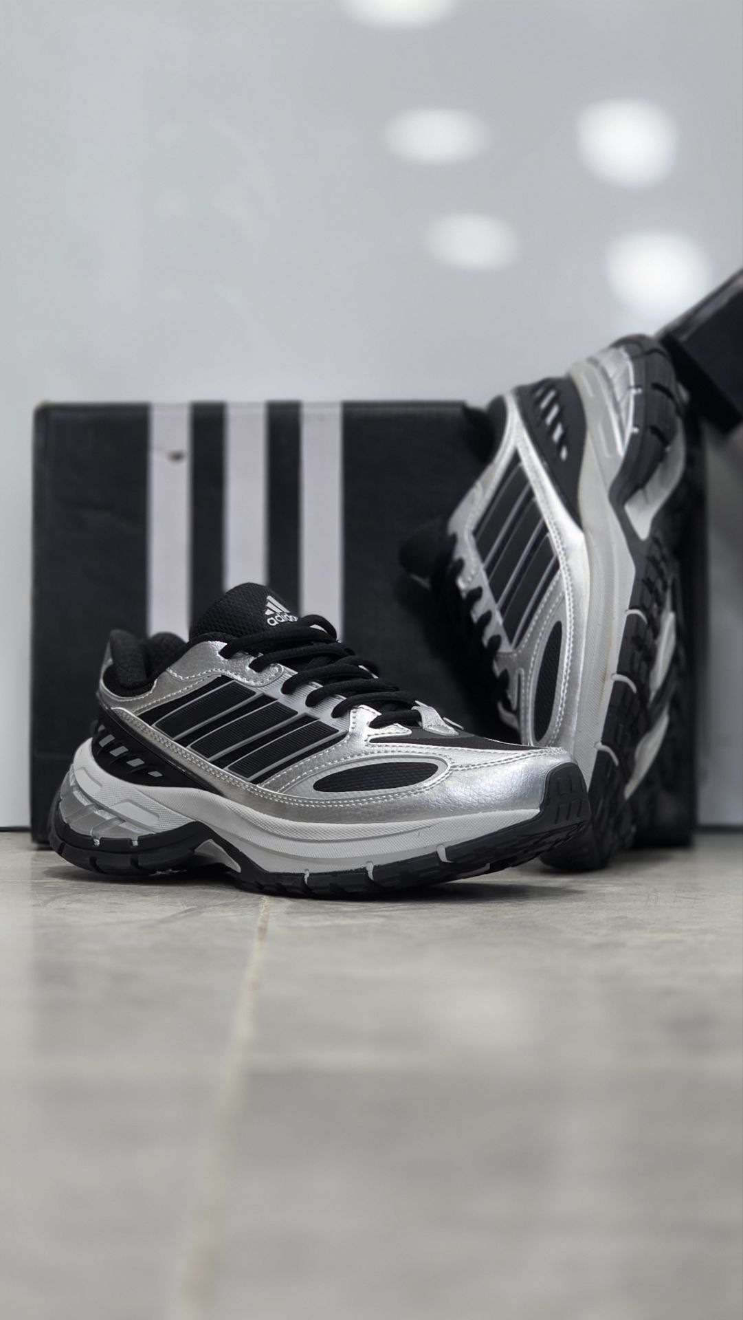 کتونی آدیداس ساخت ویتنام مستر کوالیتی A سایز 37تا۴۰ پایین ترین قیمت در ایران . Adidas vietnam