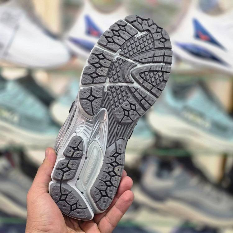 کفش نیوبالانس ۱۹۰۶ / Newbalance 1906 / سایز۴۰ الی ۴۵ / ساخت ویتنام / فروش تکی و عمده / ضمانت کالا