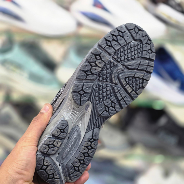 کفش نیوبالانس ۱۹۰۶ / Newbalance 1906 / سایز۴۰ الی ۴۵ / ساخت ویتنام / فروش تکی و عمده / ضمانت کالا