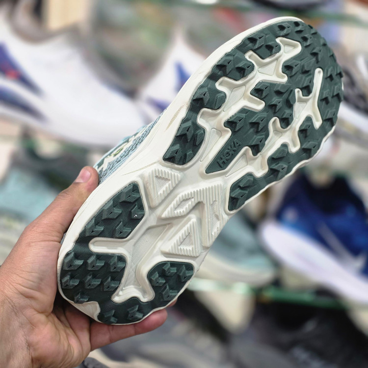 کتونی هوکا باندی 9 رانینگ و پیاده رویی/سایز 40 تا 45/Hoka Bondi 9/ساخت ویتنام فروش تکی و عمده / تضمین کیفیت کالا