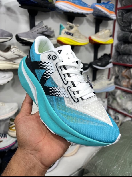 کتونی نیوبالانس الیت ۴ فیوئل /ساخت ویتنام وارداتی /سایز ۴۰ تا ۴۵ /Newbalance Elite V4 Fuel Cell Vietnam /فروش عمده و تک /پایین ترین قیمت .