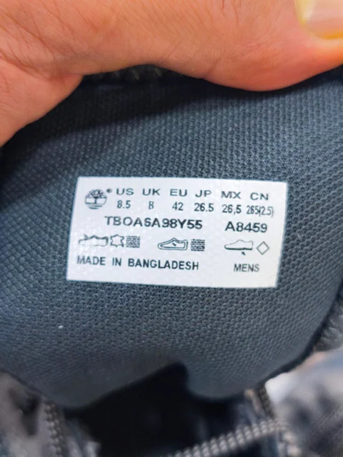 بوت تیمبرلند ساقدار ضد آب /ساخت ویتنام /سایز ۴۰ تا ۴۵/فروش تکی و عمده همراه با جعبه بارکد دار . TIMBERLAND