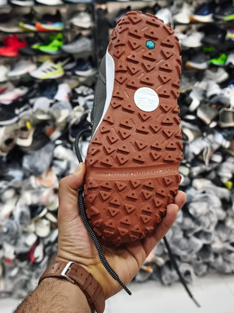 بوت تیمبرلند ساقدار ضد آب /ساخت ویتنام /سایز ۴۰ تا ۴۵/فروش تکی و عمده همراه با جعبه بارکد دار . TIMBERLAND