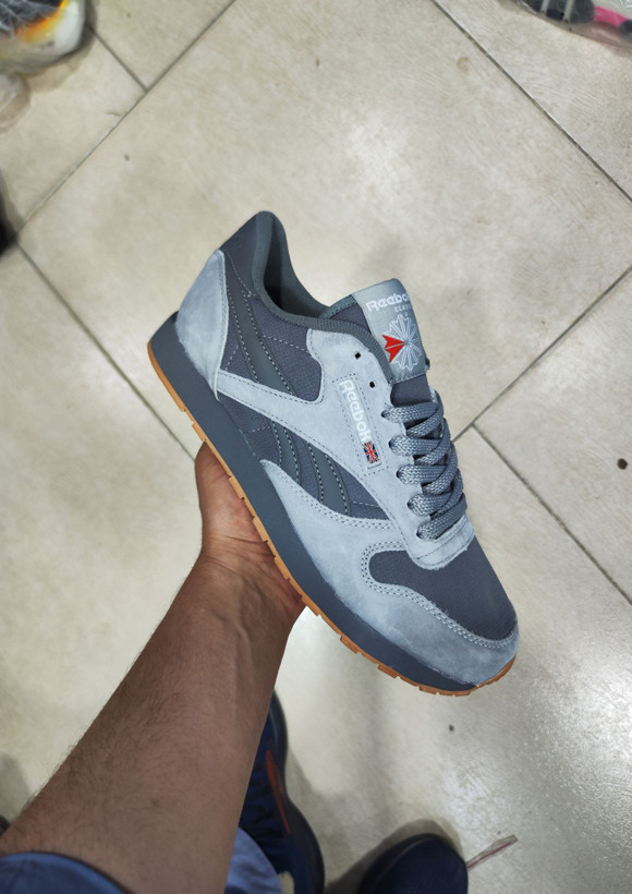 کتونی ریباک Reebok مستر کوالیتی Aسایز ۴۰ الی ۴۵ ساخت ویتنام فروش ویژه تکی و عمده