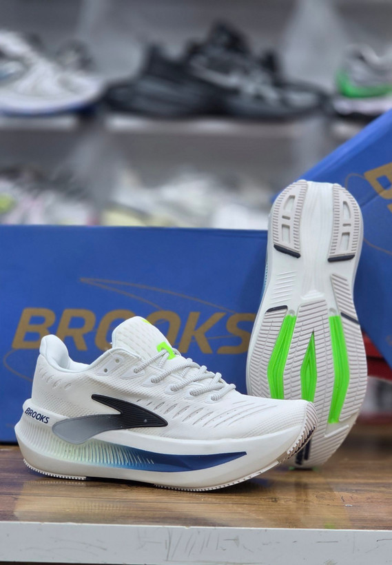 کتونی پیاده روی و رانینگ بروکس گلیسیرین مکس ۲ Brooks Glyceri max 2 / ضمانت کیفیت / جعبه و بارکد دار / سایز ۴۰ ۴۱ ۴۲ ۴۳ ۴۴ ۴۵