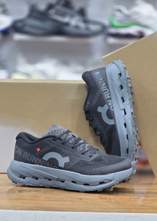 کفش کتونی دویدن QC On Running با فوم Helion HF | دوام و راحتی در تمام طول مسیر | سایز40 الی ۴۵/ فروش عمده و تک