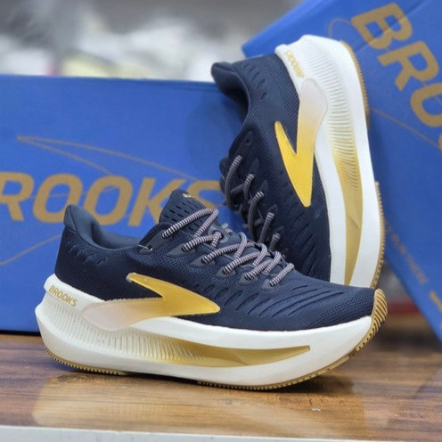 کتونی پیاده روی و رانینگ بروکس گلیسیرین مکس ۲ Brooks Glyceri max 2 / ضمانت کیفیت / ساخت ویتنام /جعبه و بارکد دار / سایز ۴۰الی ۴۵ /فروش تکی و عمده