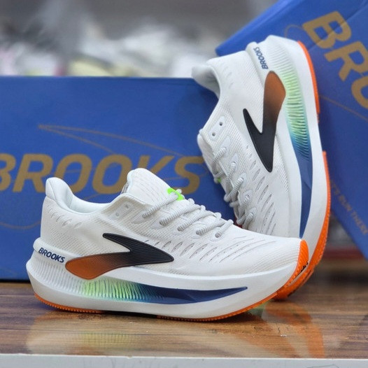 کتونی پیاده روی و رانینگ بروکس گلیسیرین مکس ۲ Brooks Glyceri max 2 / ضمانت کیفیت / ساخت ویتنام /جعبه و بارکد دار / سایز ۴۰الی ۴۵ /فروش تکی و عمده