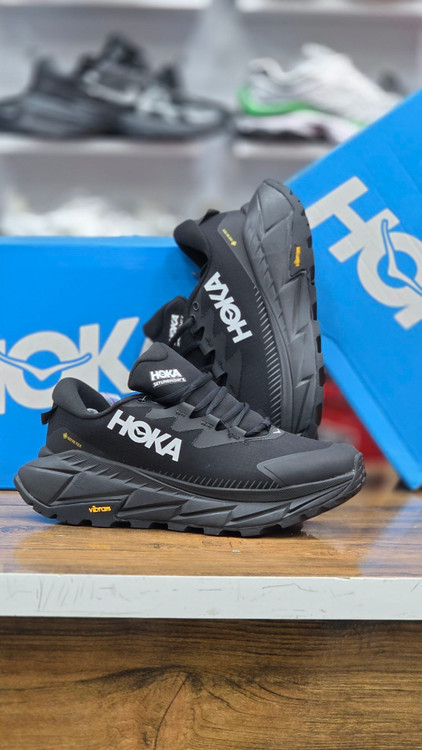 کتونی هوکا وان وان اسکای لاین گورتکس ضد آب زیره ویبرام سایز : ۴۰ تا ۴۵