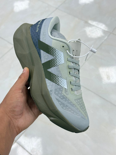 کتونی نیوبالانس الیت / new balance elite / سایز 40 تا 45 / ساخت ویتنام / دارای ضمانت